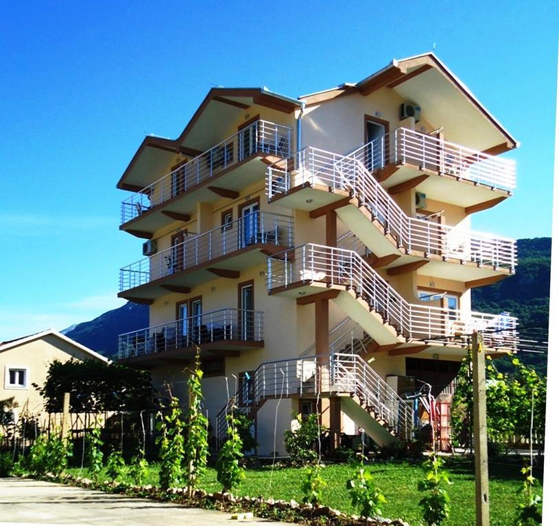 Nedovic-jaz Apartment